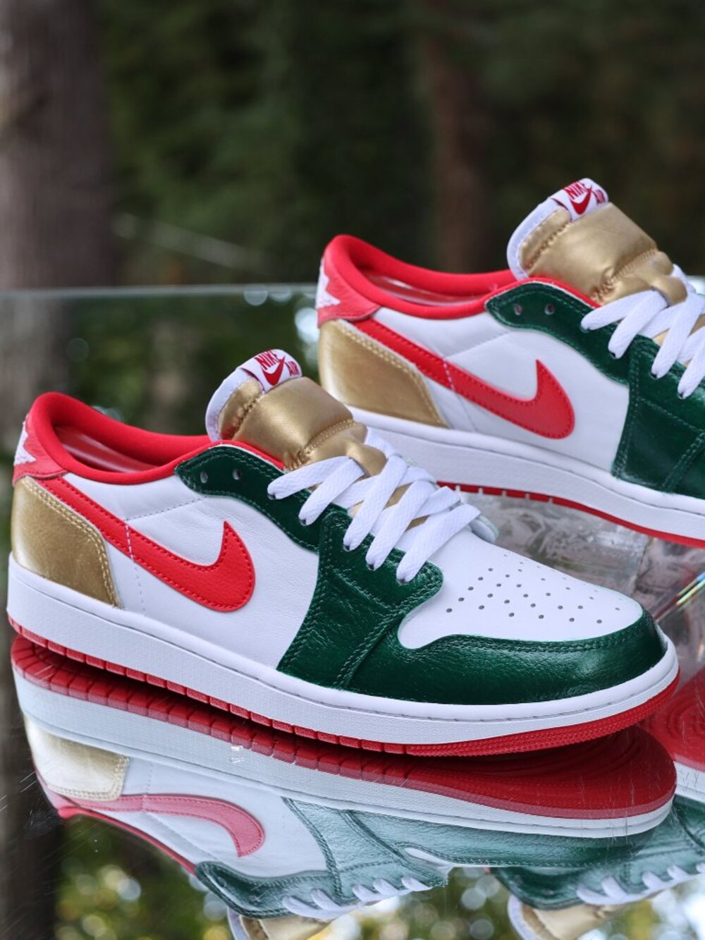 Air Jordan 1 Retro Low OG Red Green Gold - Picture 11 of 15